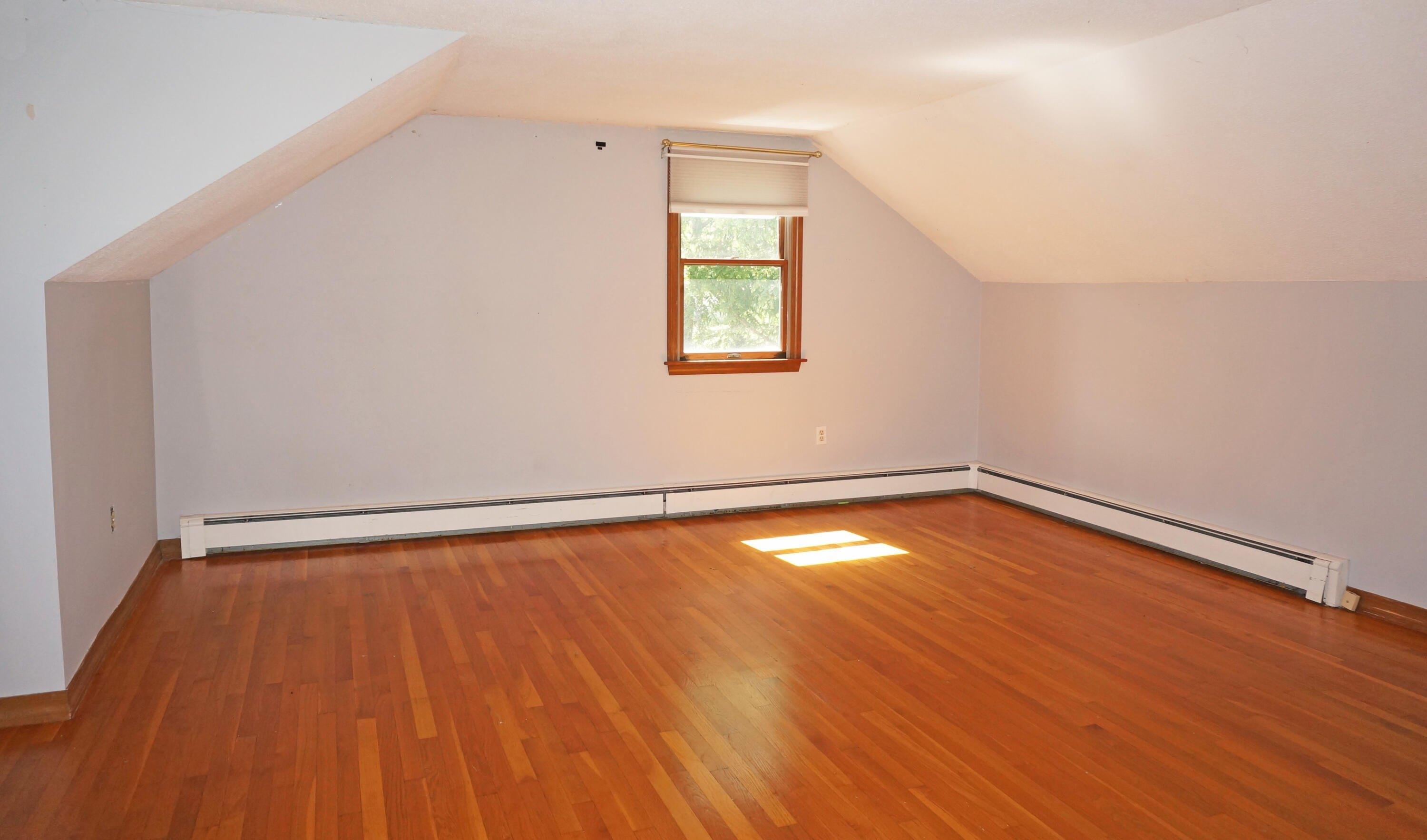 Harbor Ave, Falmouth, MA 02540