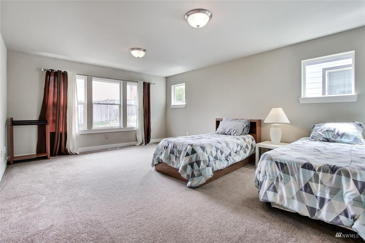 97th Avenue Ct E, Puyallup, WA 98375