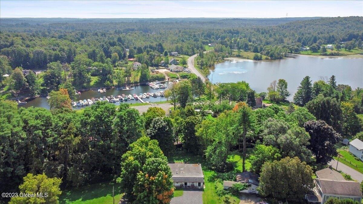 Lakeside Dr, Mayfield, NY 12117