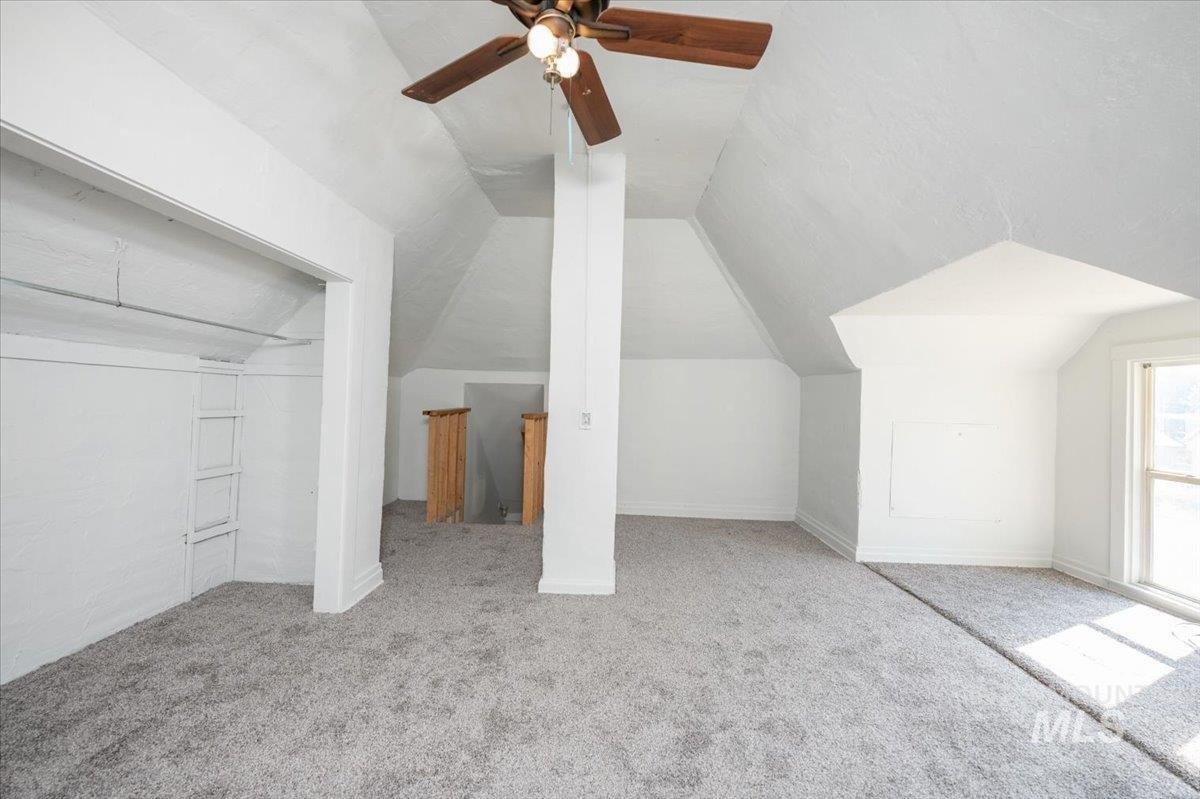 S 1st Ave, Caldwell, ID 83605