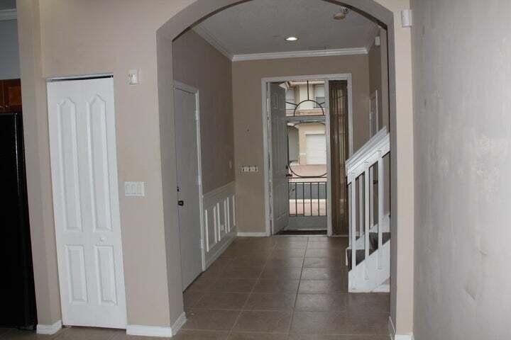 Seminole Gardens Cir, Riviera Beach, FL 33418