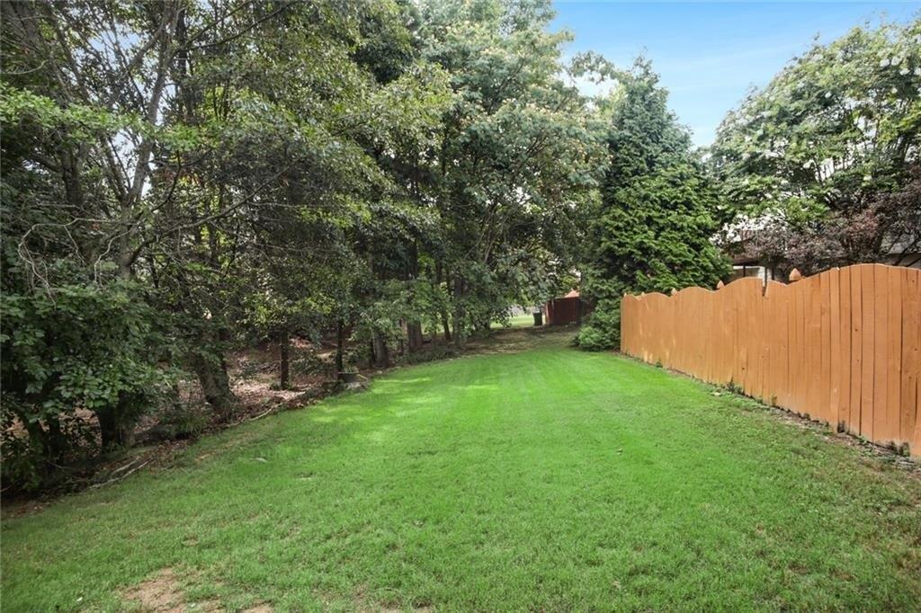 Pinnacle Peak Ln, Norcross, GA 30071