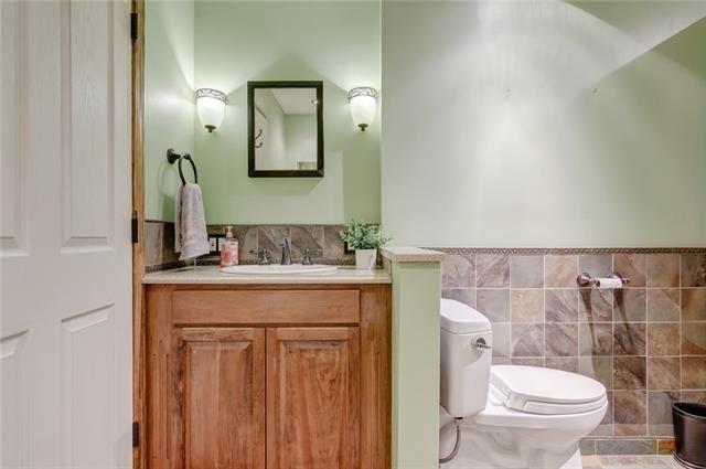 N Avalon St, Kansas City, MO 64152