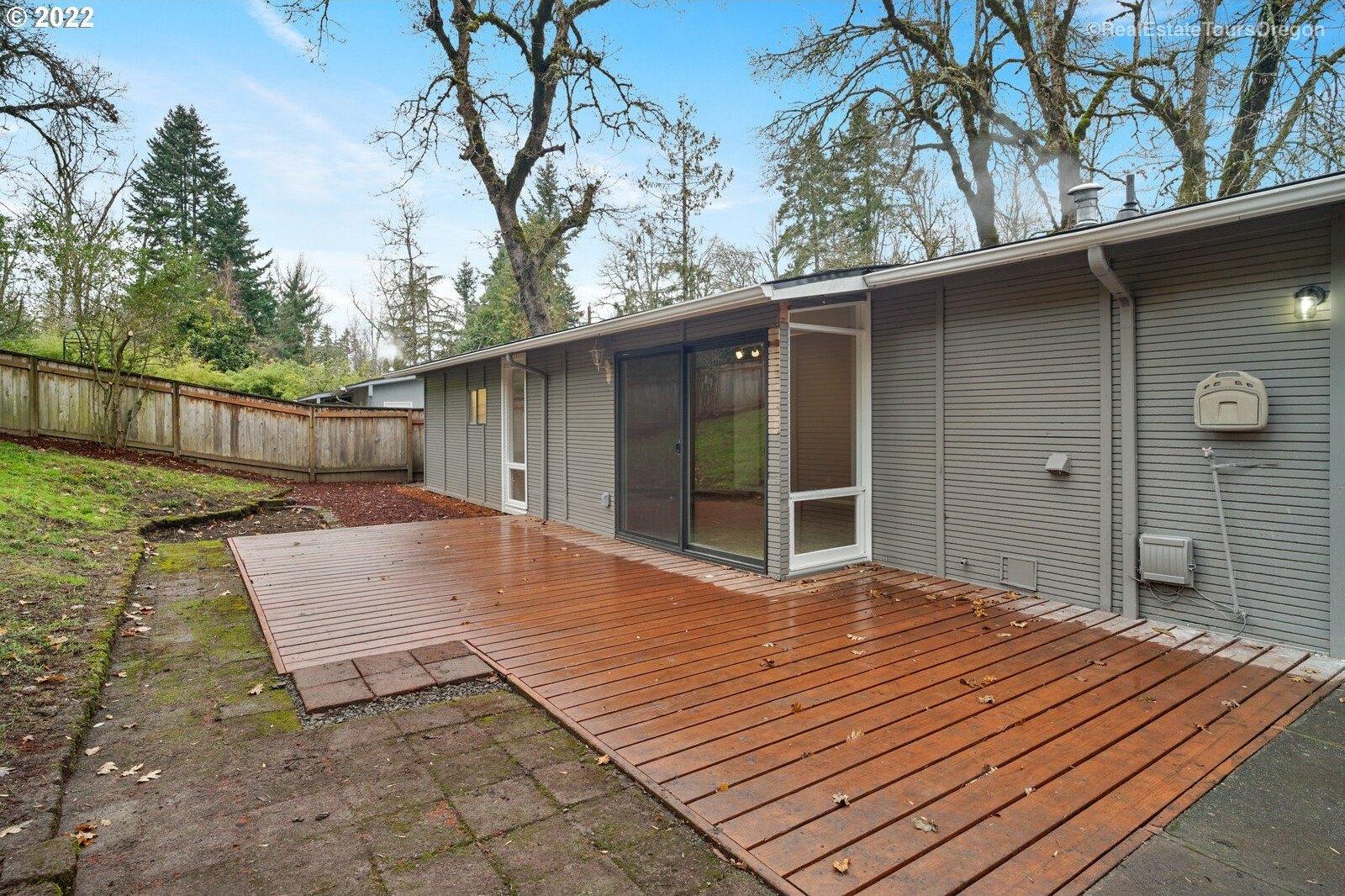 White Cloud Cir, West Linn, OR 97068