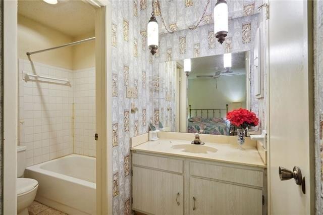 Tattersall Dr, Harvey, LA 70058