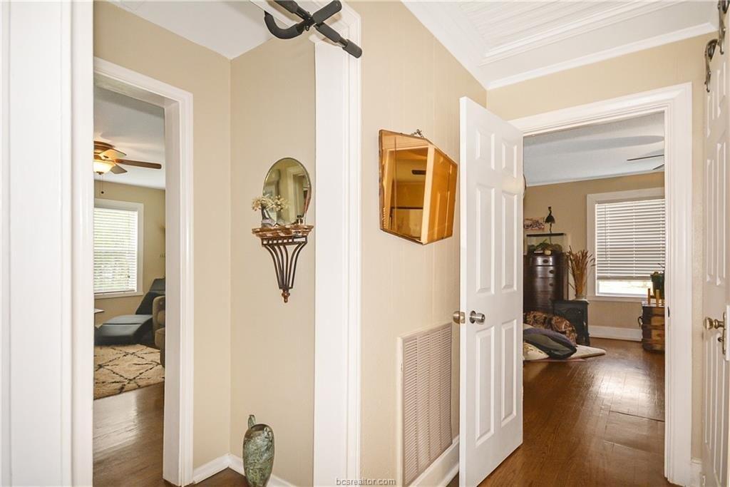 E 27th St, Bryan, TX 77803