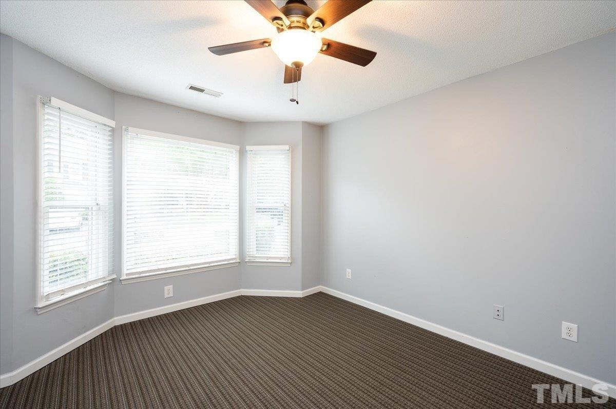 Riverwalk Cir, Cary, NC 27511