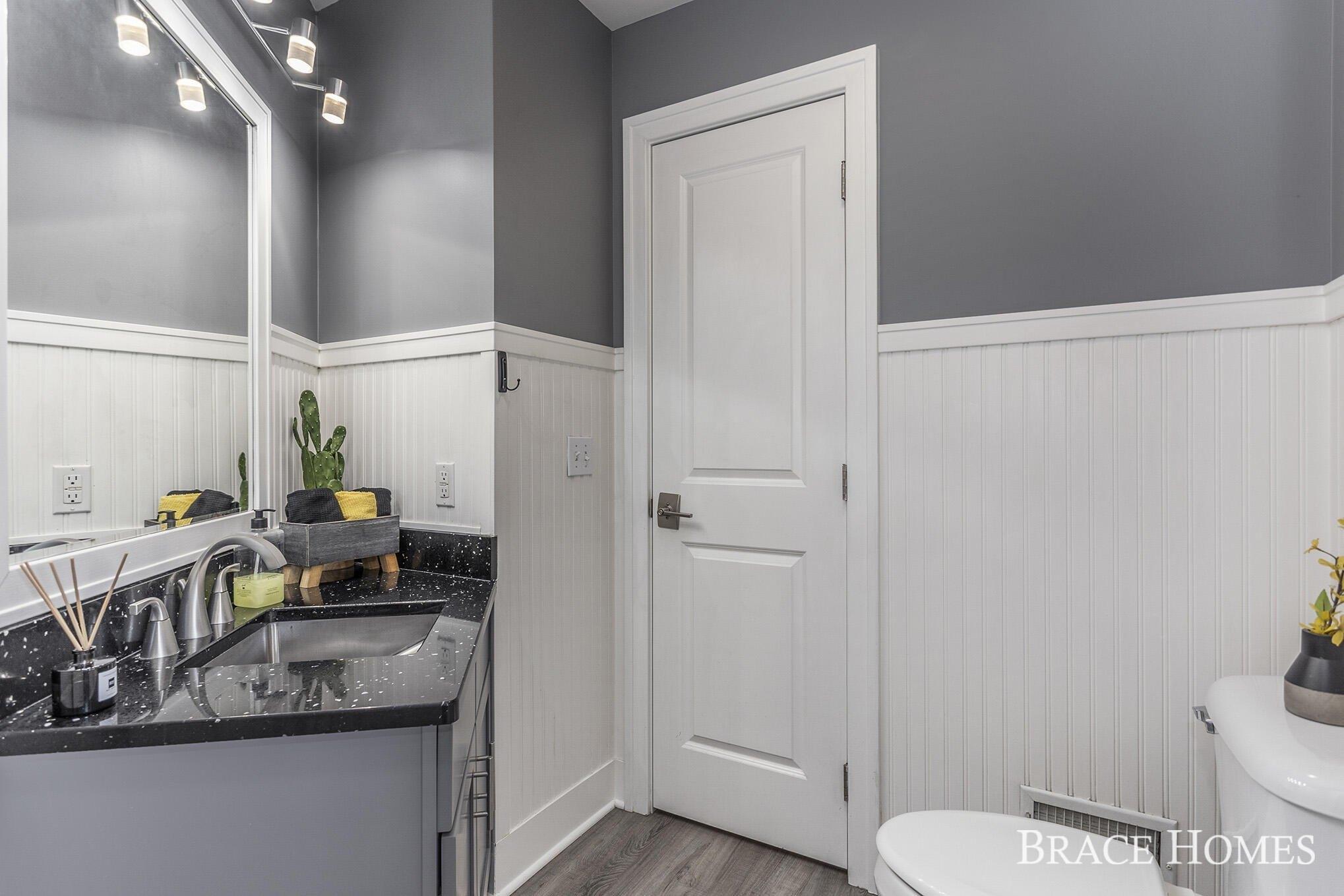 Willow Creek Dr, Jenison, MI 49428
