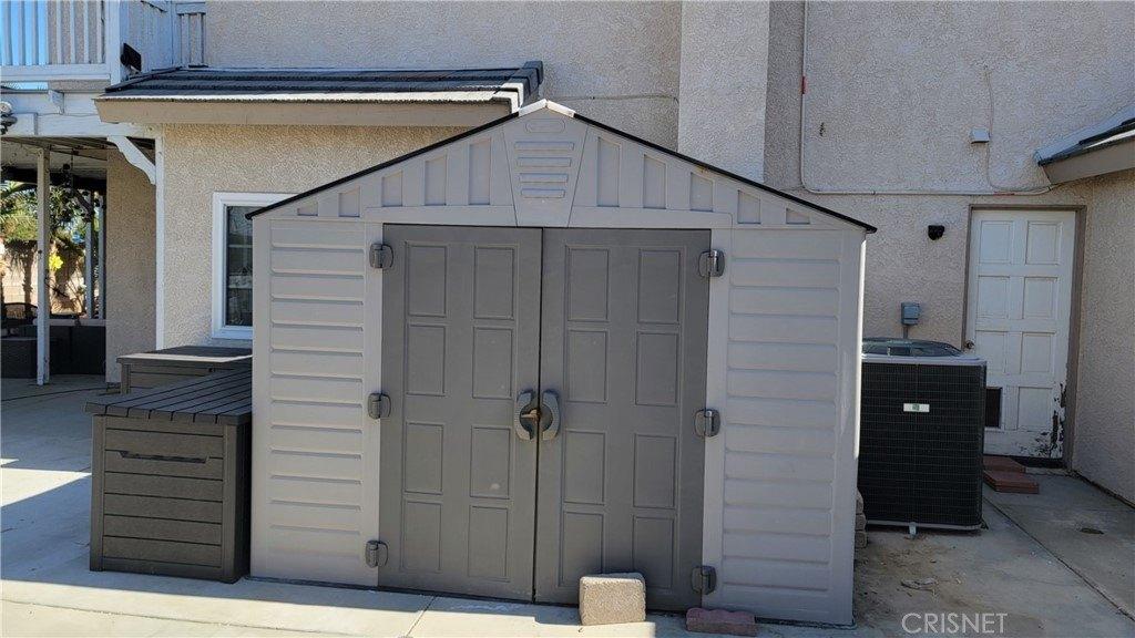 Serene Ave, Lancaster, CA 93536