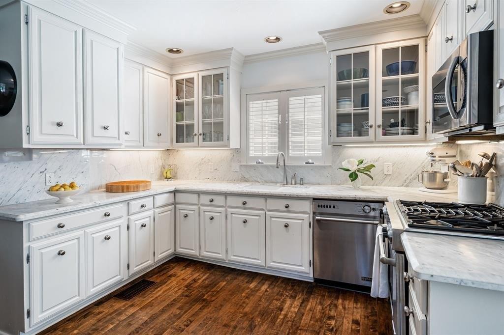 Belfort Ave, Dallas, TX 75205