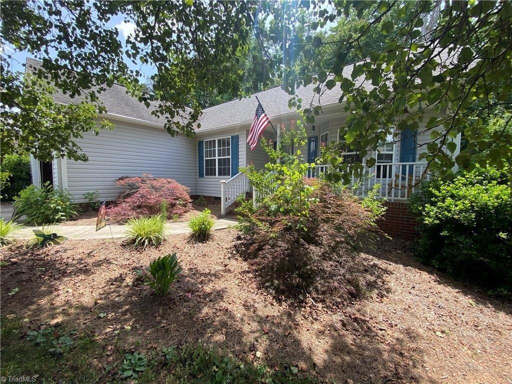 Leprechaun Ln, Winston Salem, NC 27127