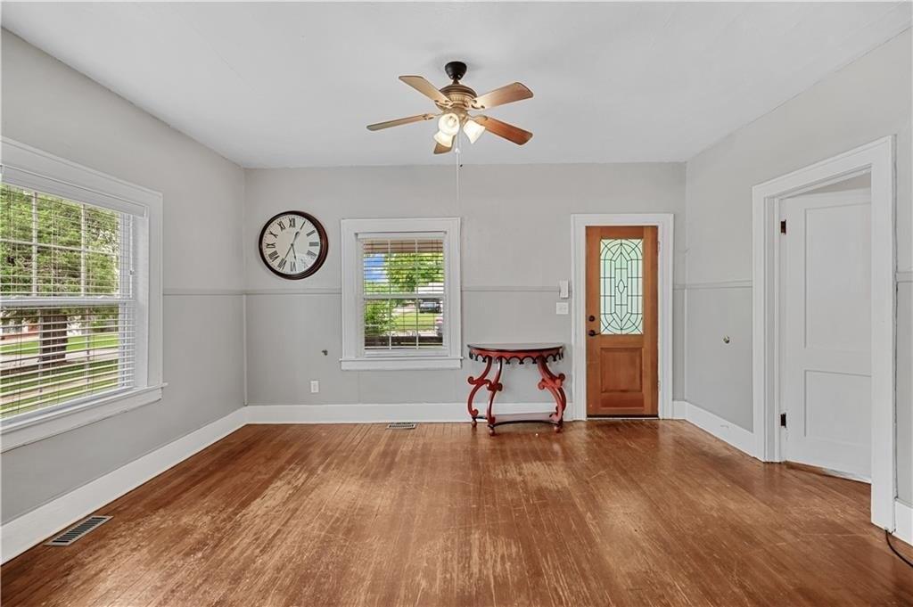 Maple St, Yukon, OK 73099