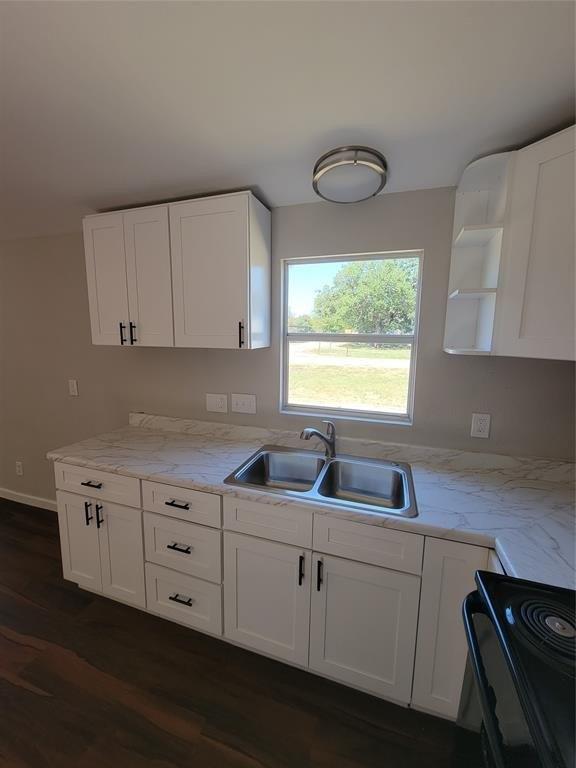 Skylark Dr, Granbury, TX 76049