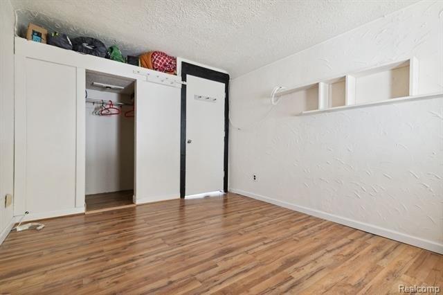 Couzens Ave, Madison Heights, MI 48071