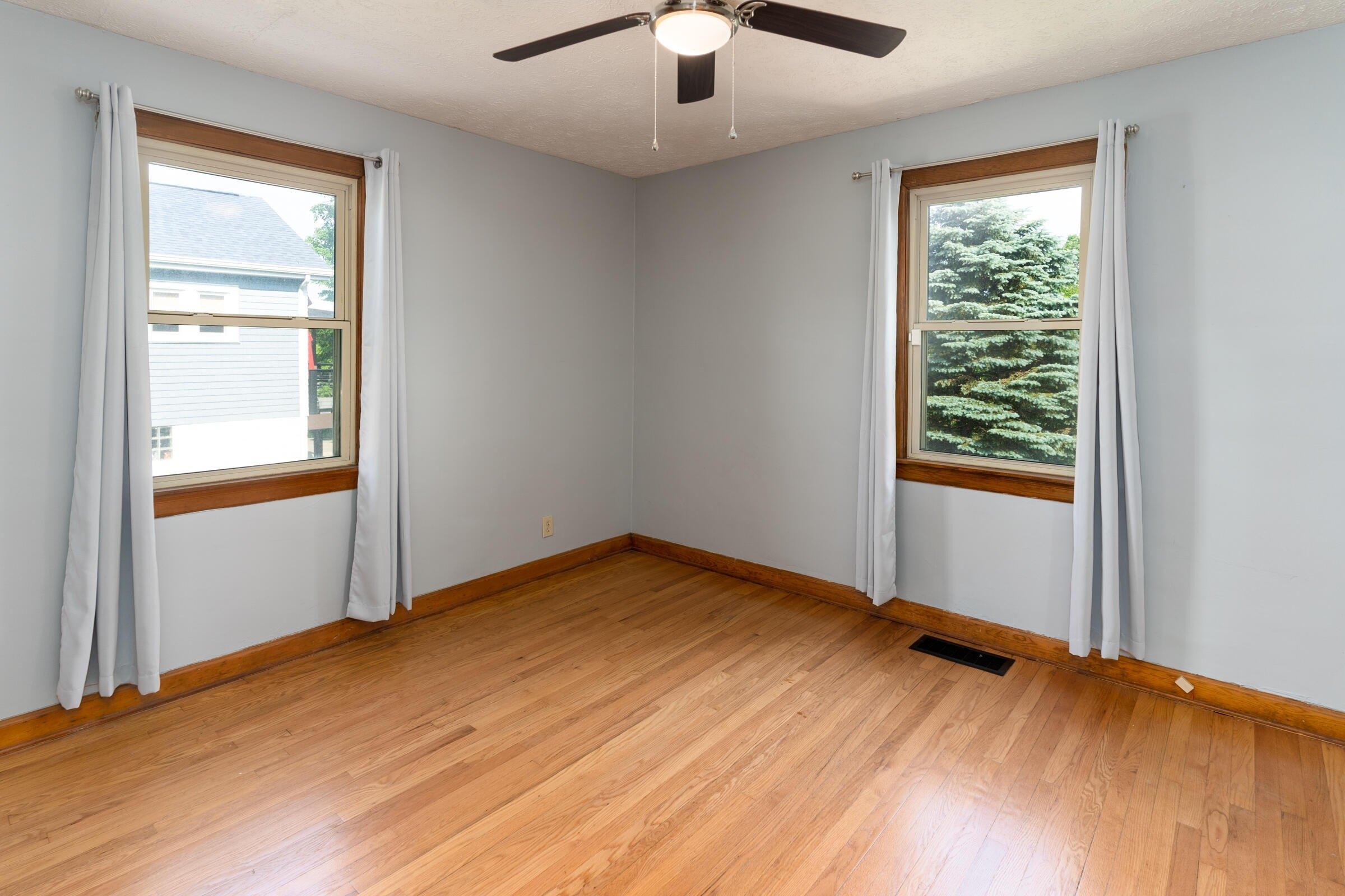 Cecelia Ave, Park Hills, KY 41011