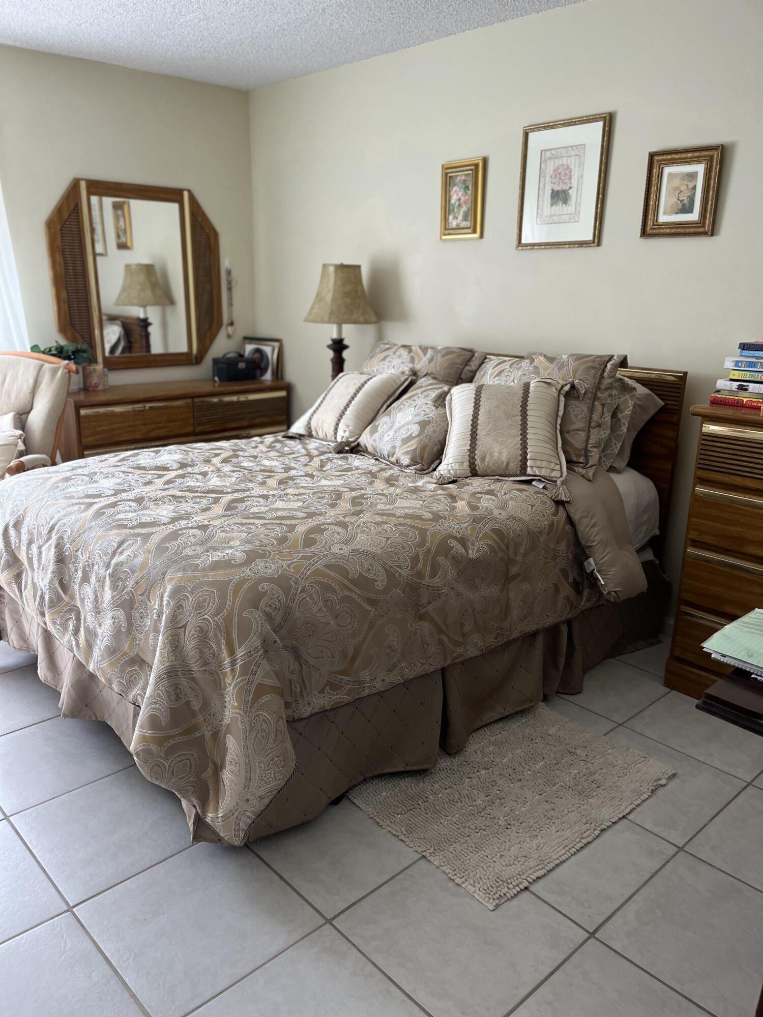Oak Terrace Dr, Greenacres, FL 33463
