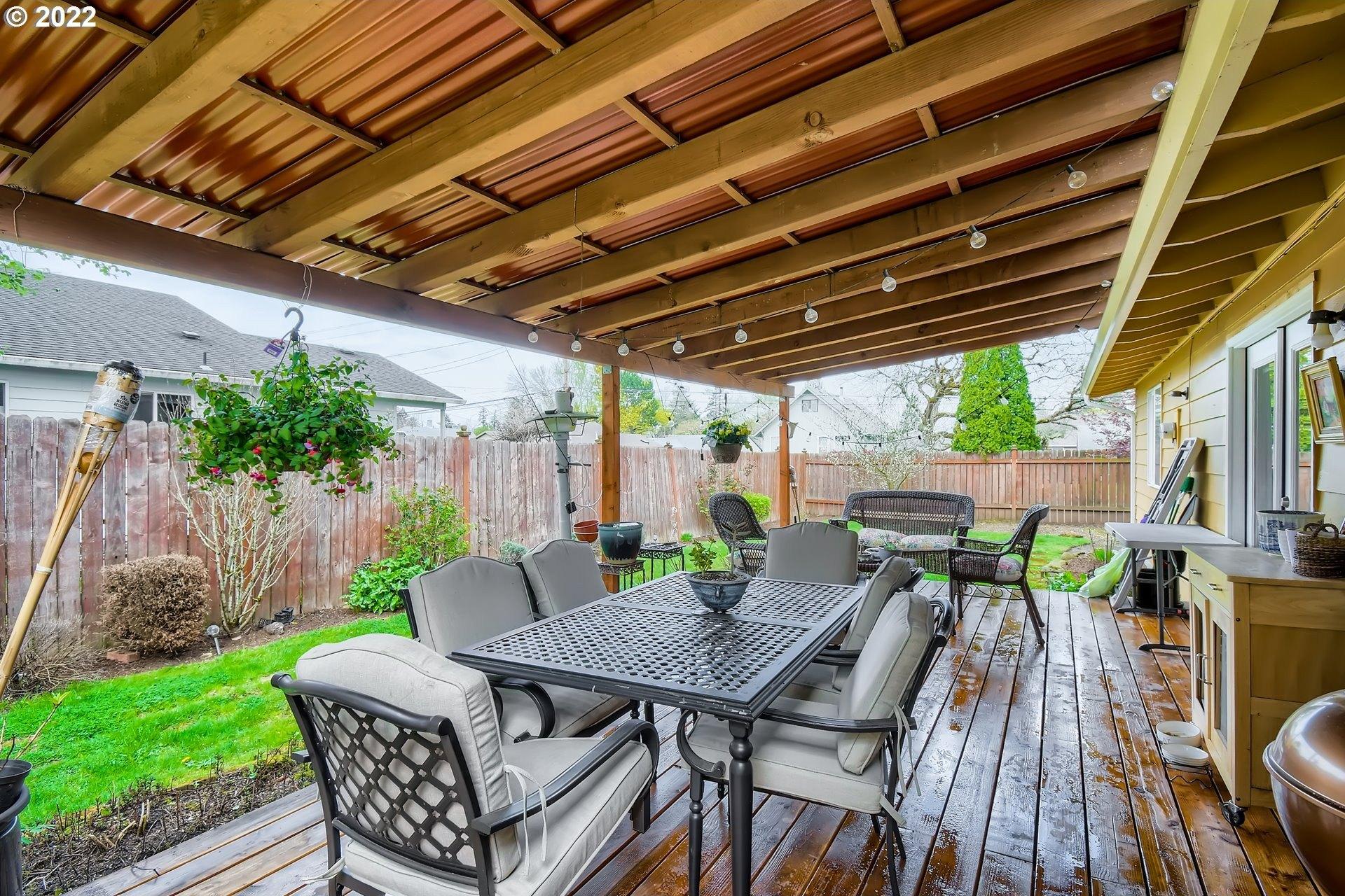 Se Taylor St, Portland, OR 97233