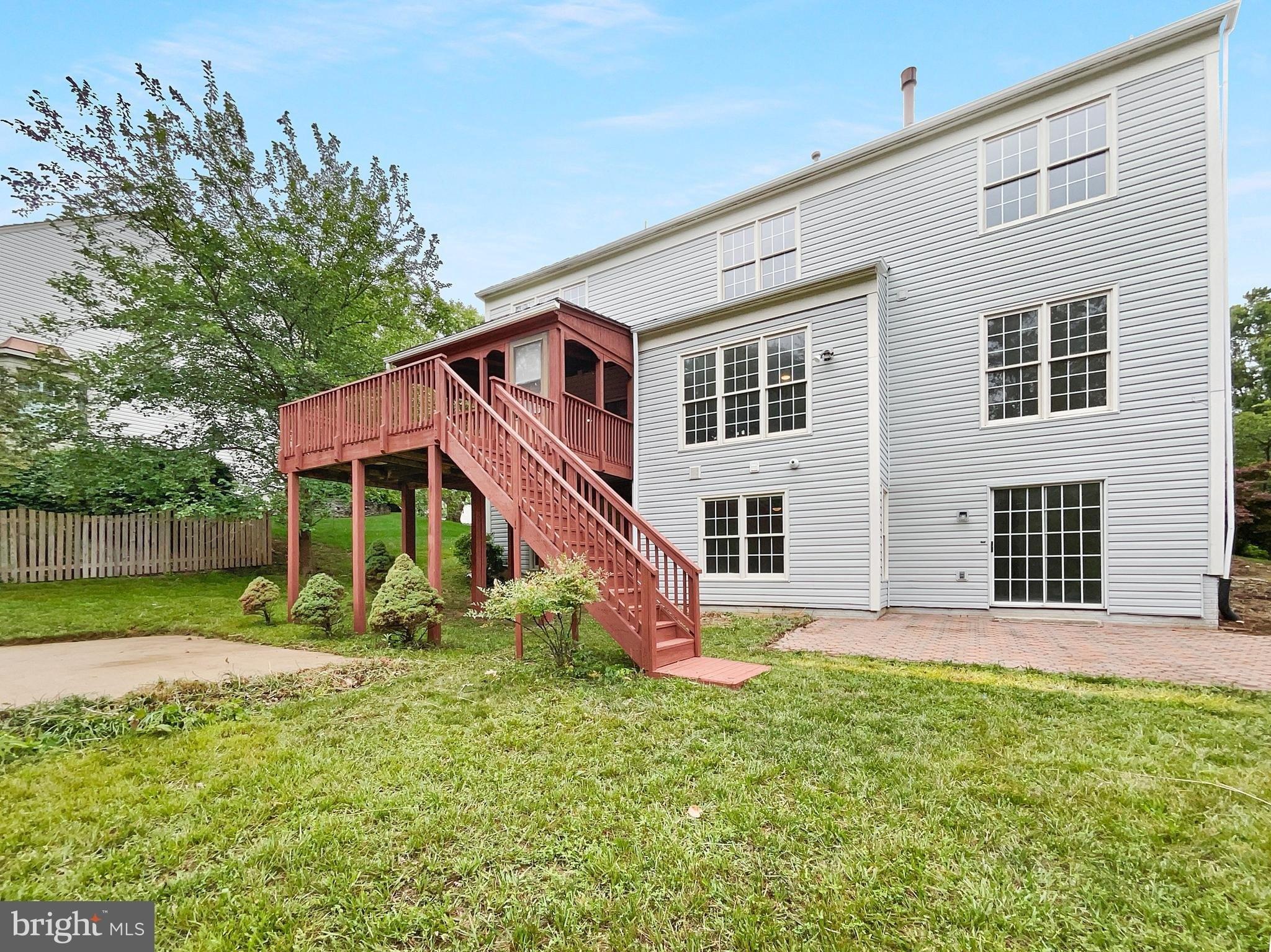 Diskin Pl Sw, Leesburg, VA 20175