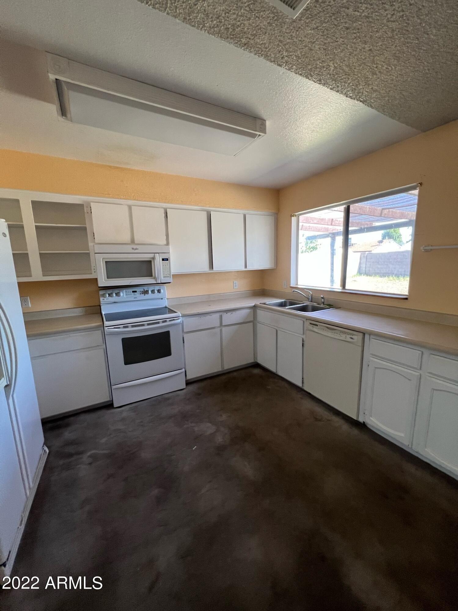 W Villa Maria Dr, Glendale, AZ 85308
