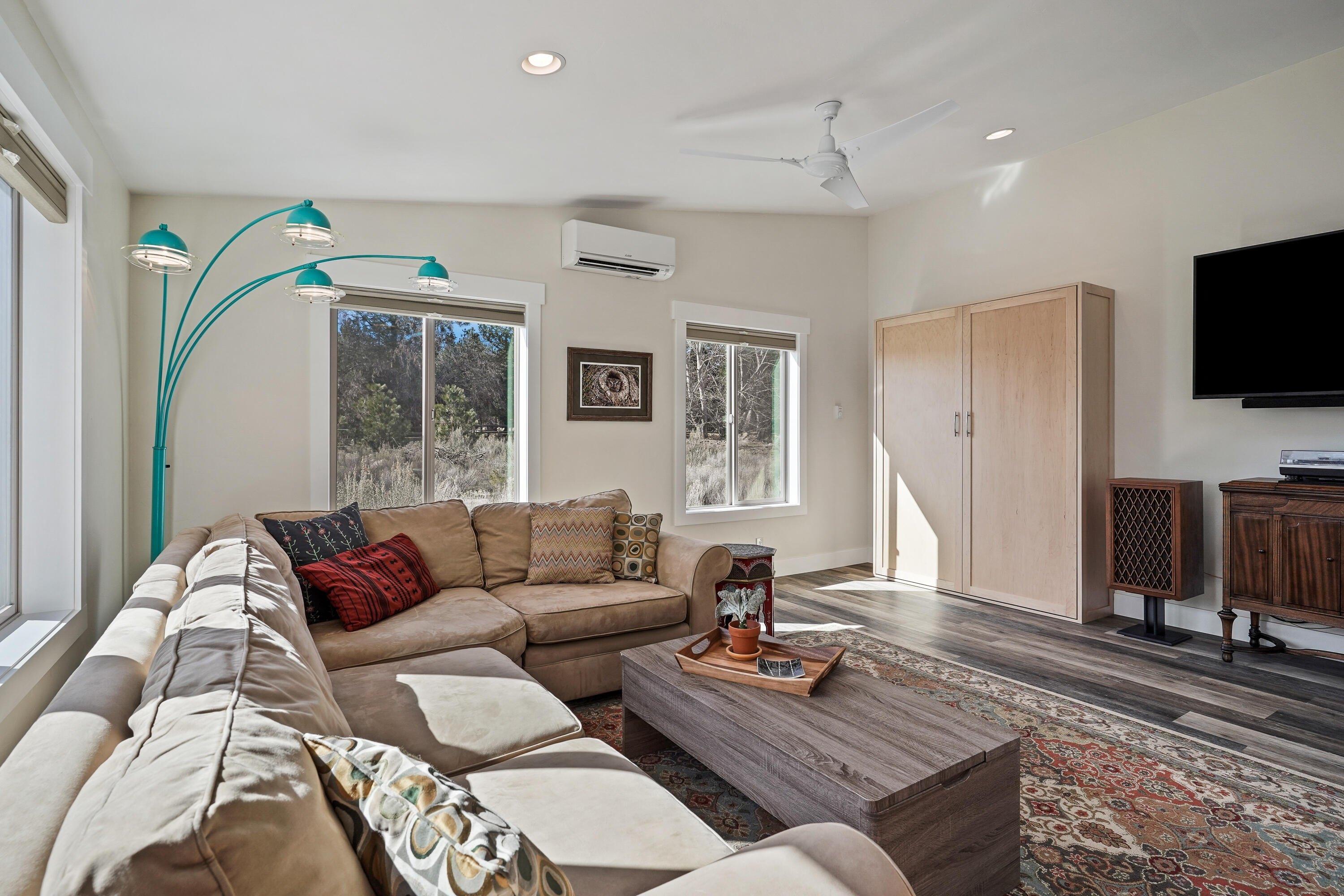 Tumalo Rim Dr, Bend, OR 97703