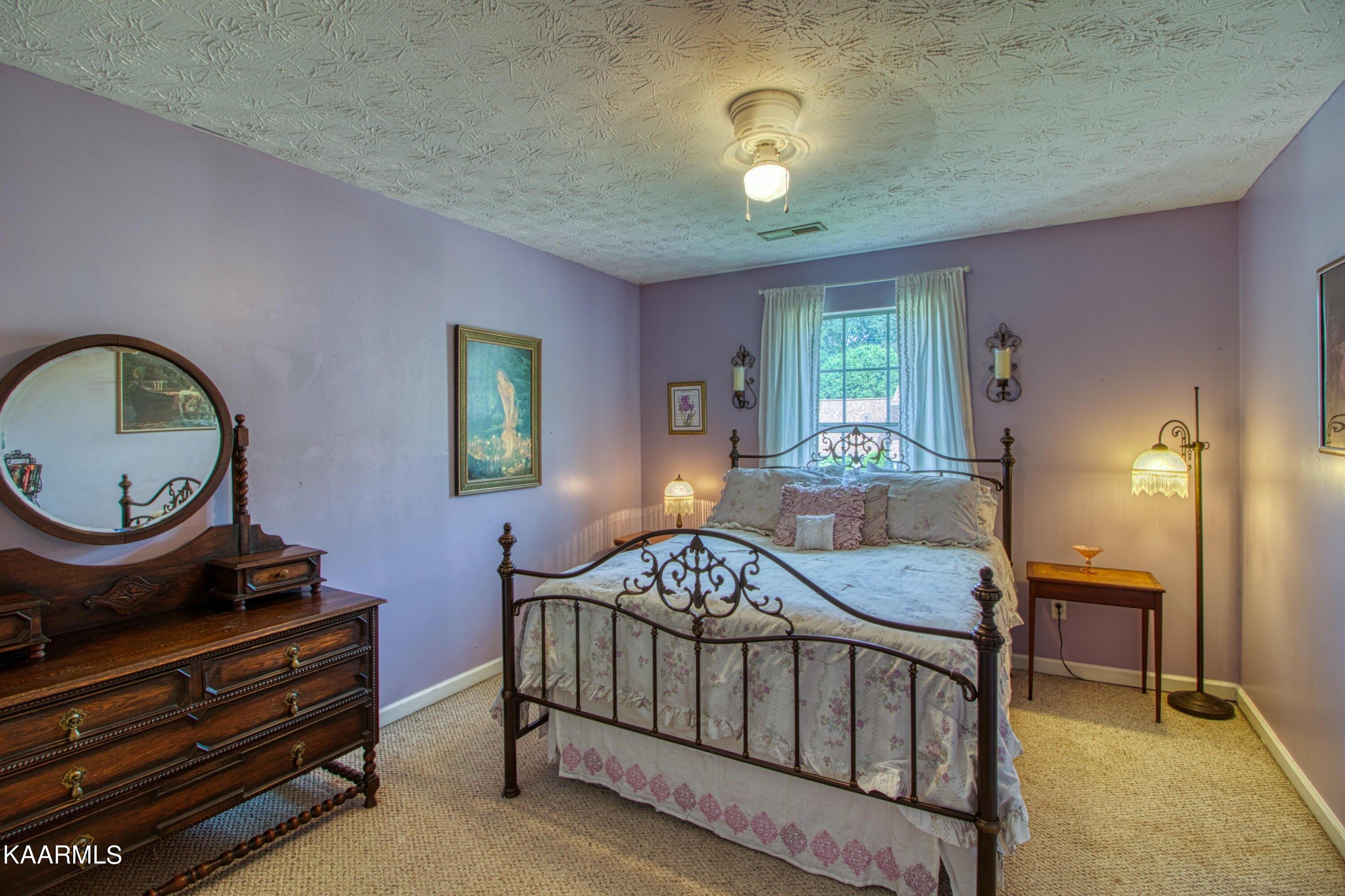 Legacy Ln, Knoxville, TN 37919