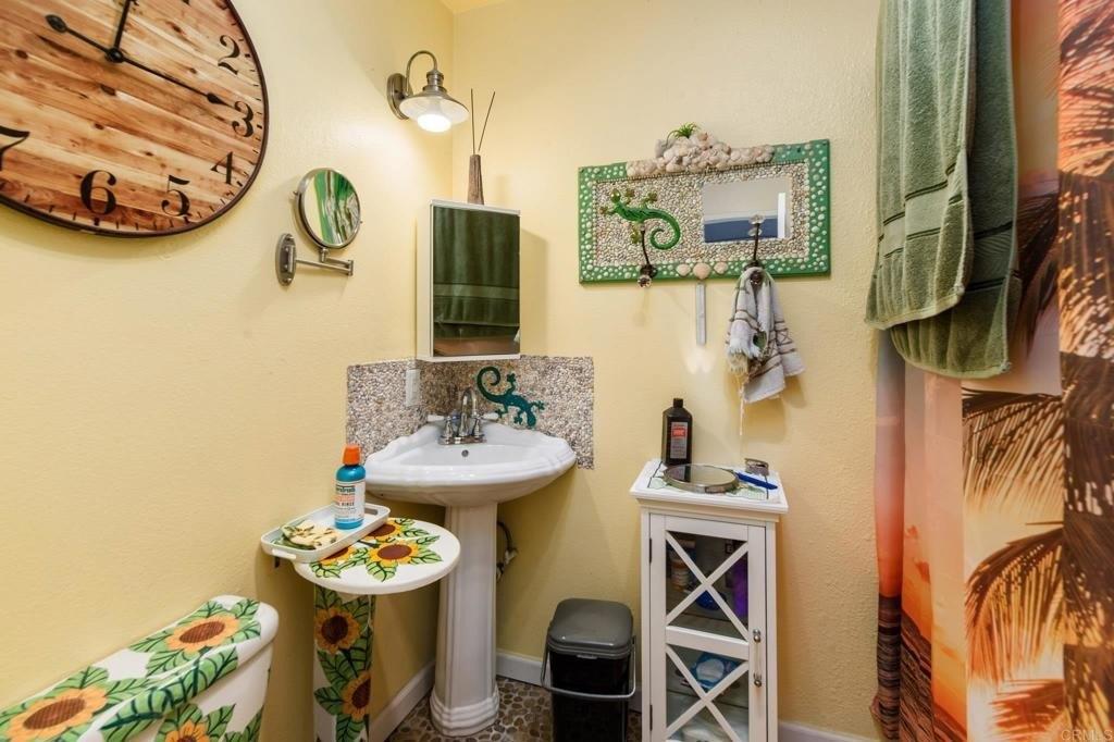 Pear Blossom Cir, Oceanside, CA 92057