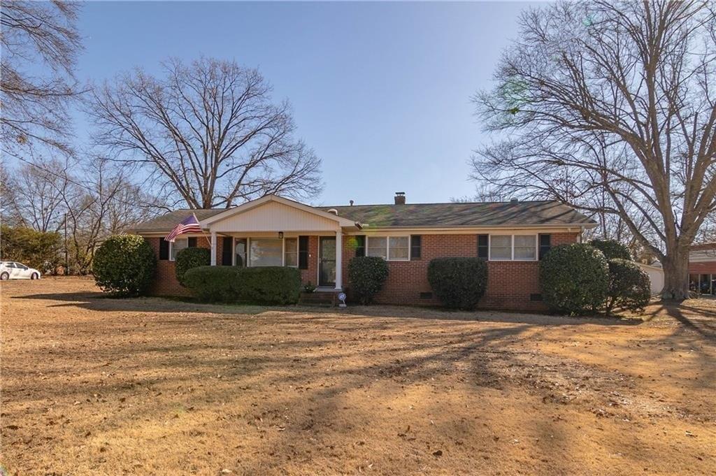 Mapleton Dr, Greenville, SC 29607