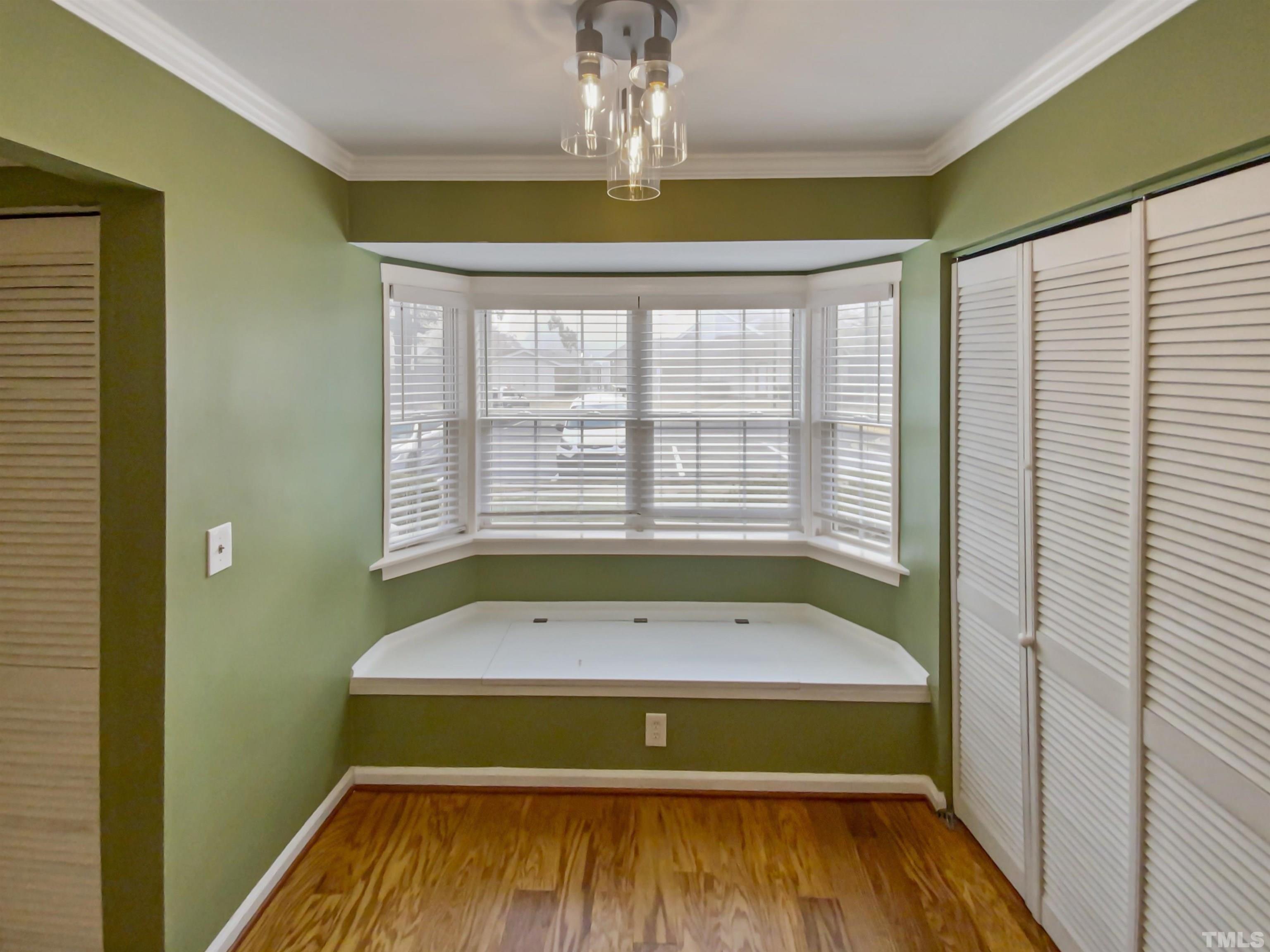 Falcon Rest Cir, Raleigh, NC 27615