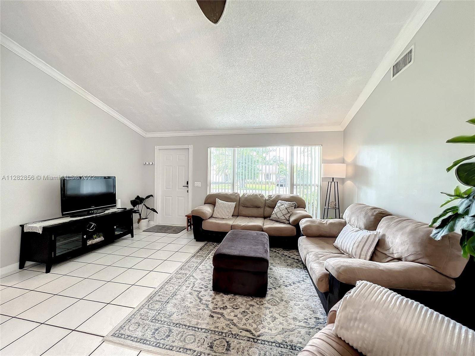 Nw 3rd St, Pembroke Pines, FL 33024