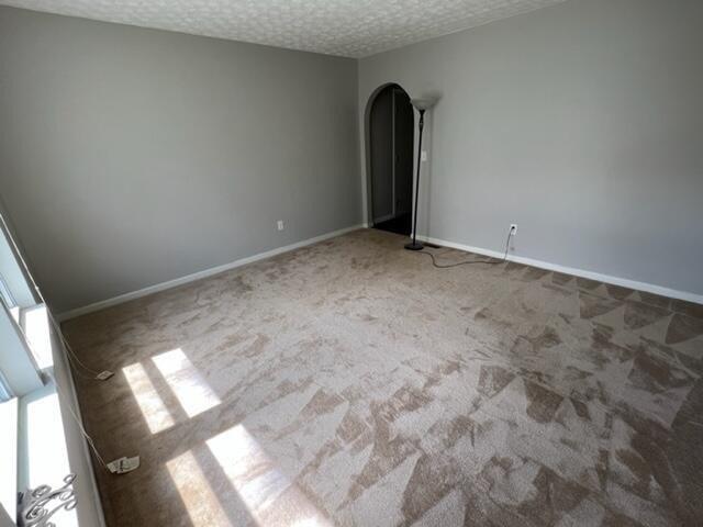 Spring Brook Ct, Etna, OH 43062