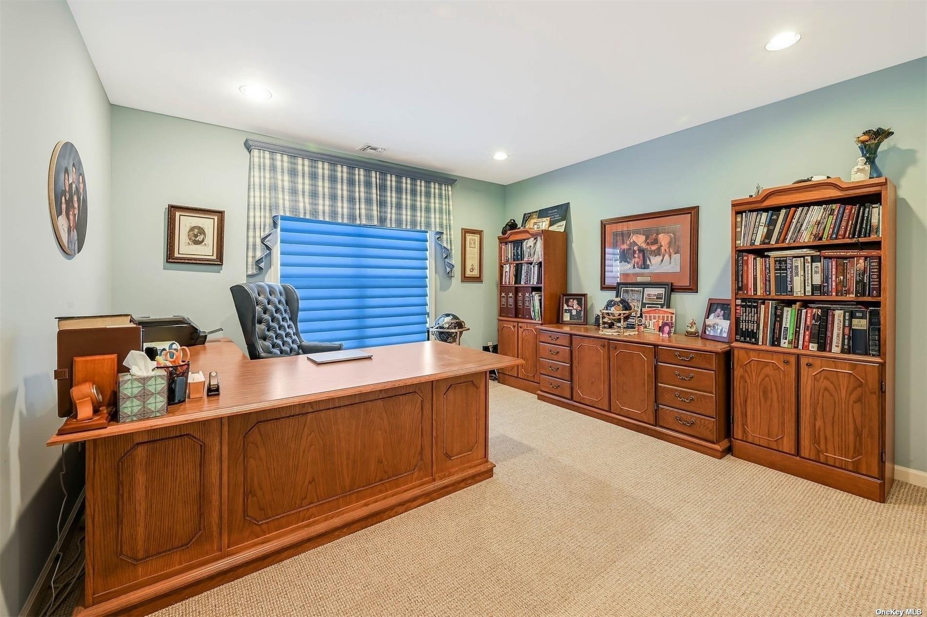 Riviera Ct, Wading River, NY 11792