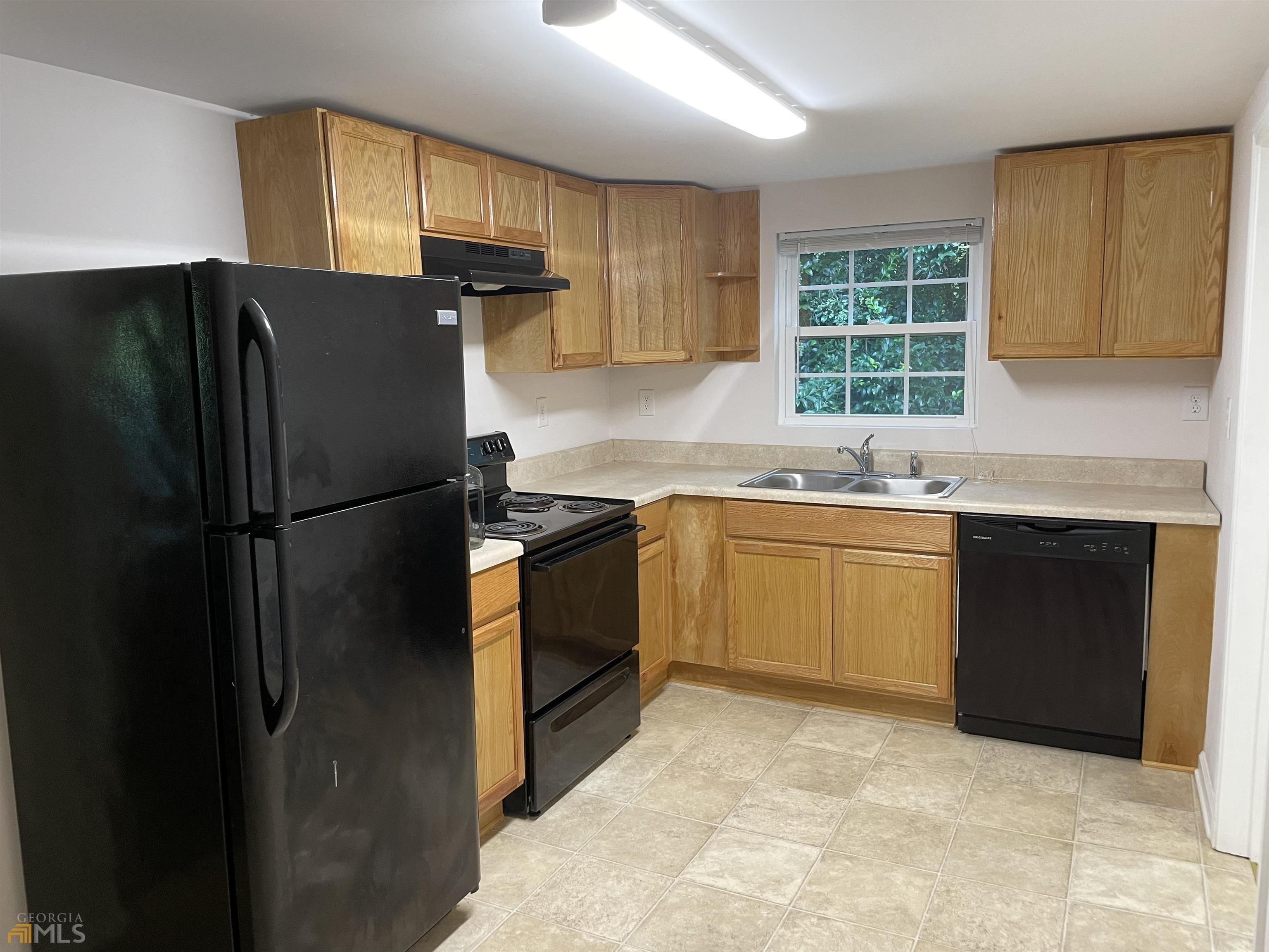 Eatonton Hwy, Gray, GA 31032
