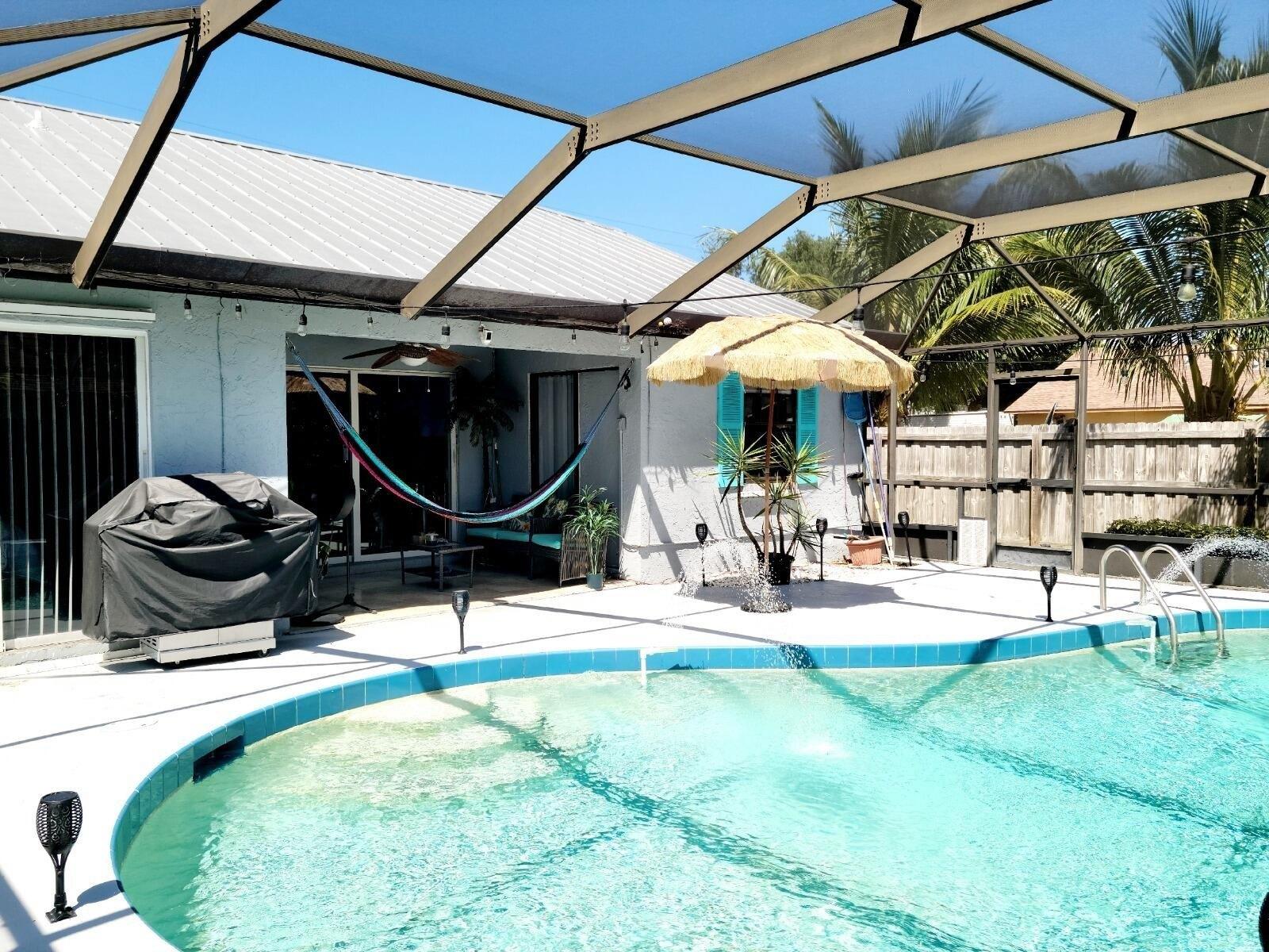 Se Dell St, Stuart, FL 34997