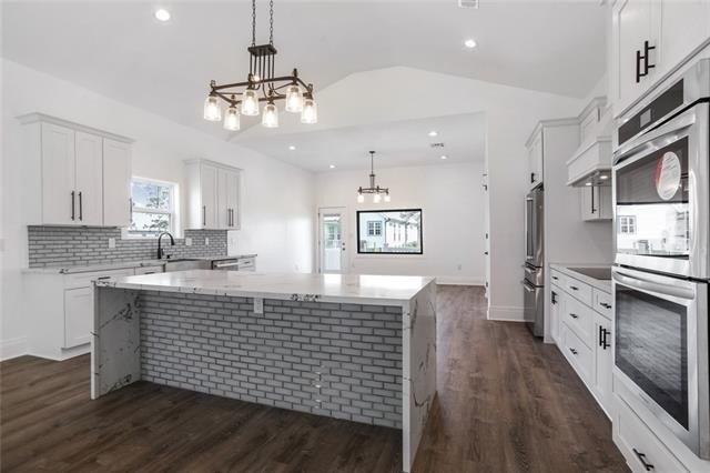 Alexander Ave, Arabi, LA 70032