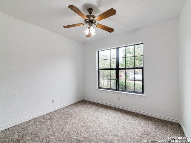 Gardenridge Dr, Seguin, TX 78155