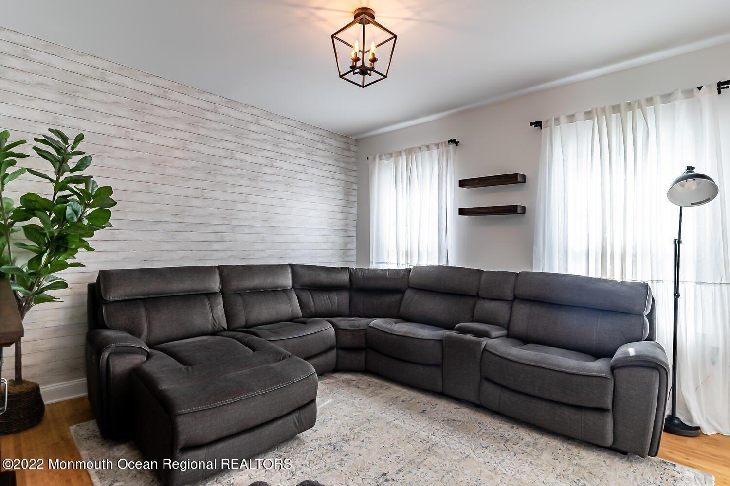 5th Ave, Toms River, NJ 08757