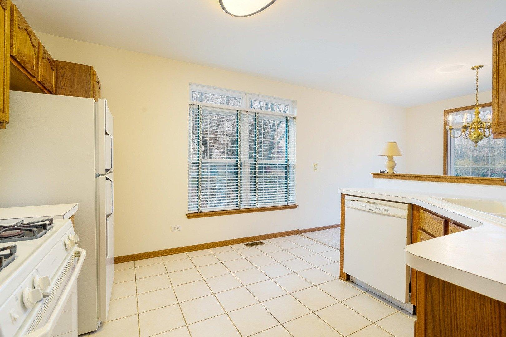 S Sunset Ridge Ct, Lockport, IL 60441