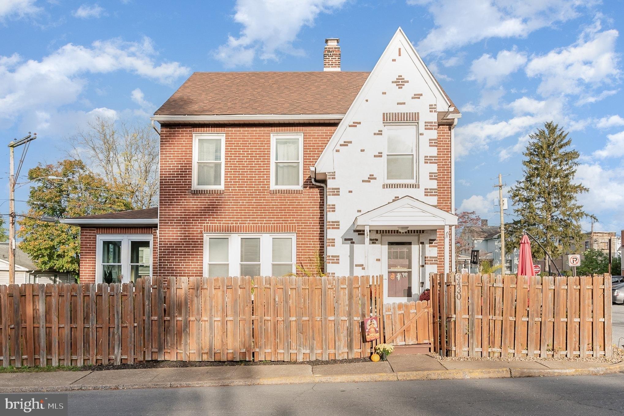 Maple St, Harrisburg, PA 17109