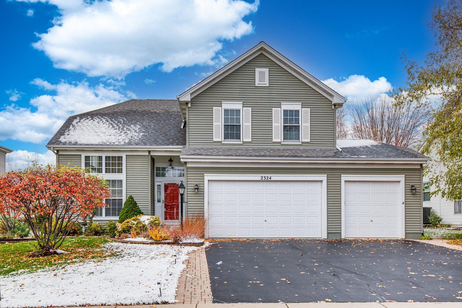 Tracy Ln, Algonquin, IL 60102
