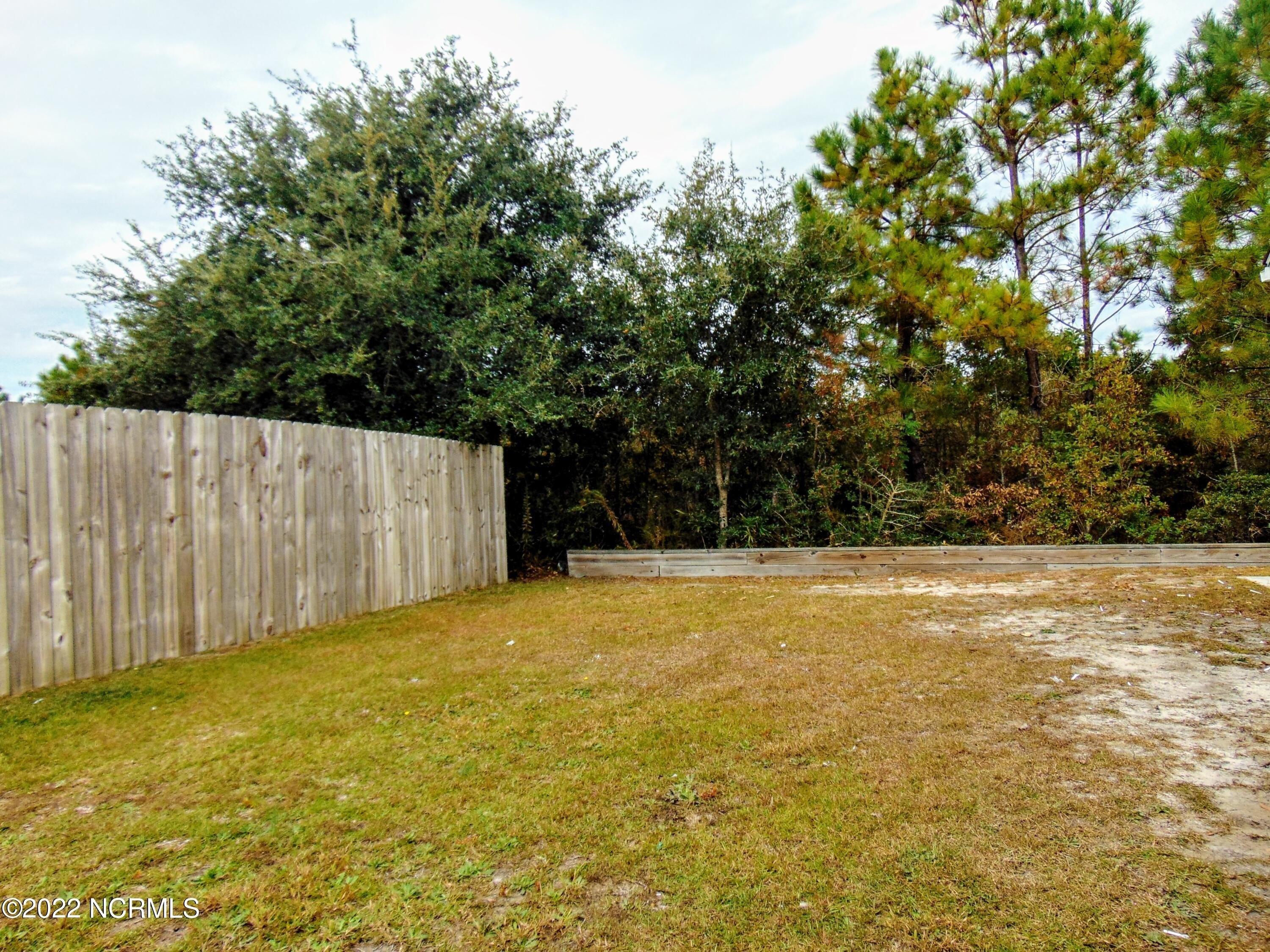 Jenna Rea Rd, Hubert, NC 28539