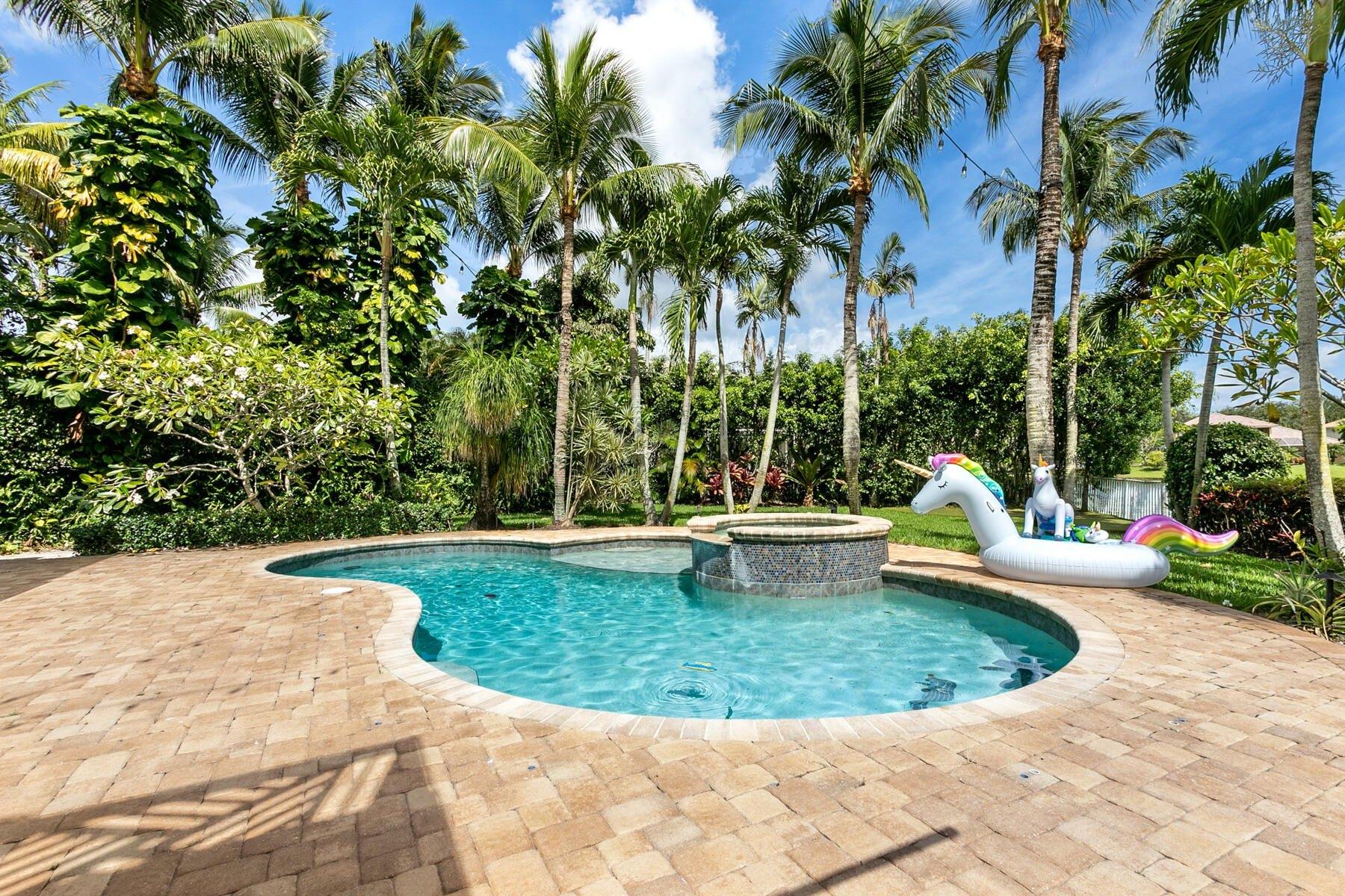 Swan Ln, Jupiter, FL 33458