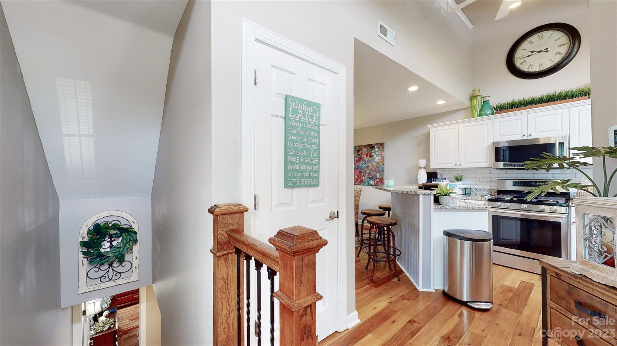 Waterside Dr, Charlotte, NC 28278