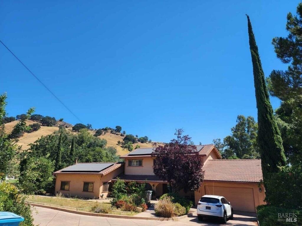Vine St, Vacaville, CA 95688