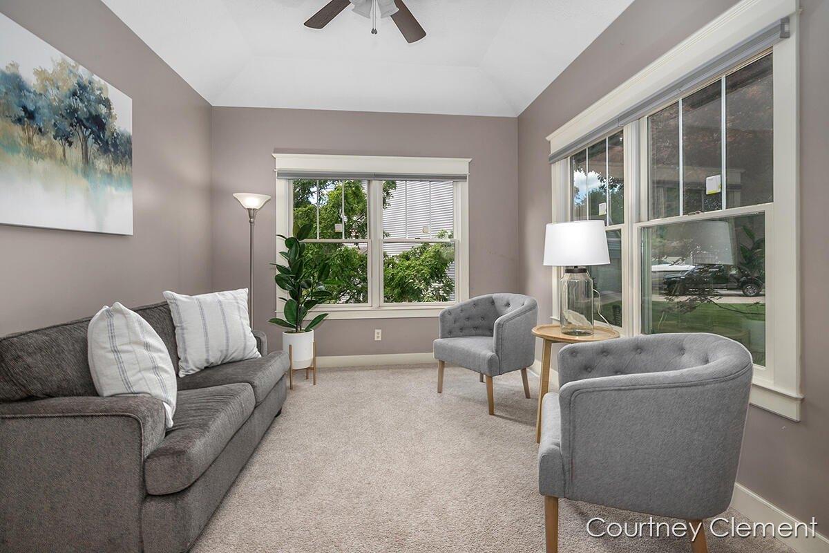Melissa Ct Ne, Comstock Park, MI 49321