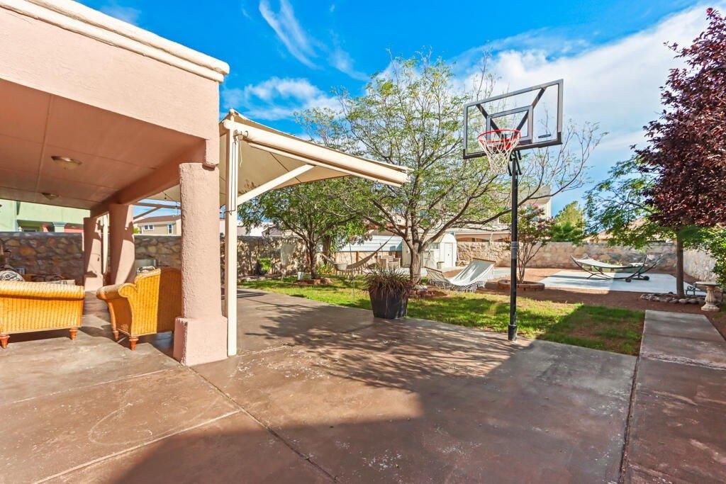 Tierra Nunez Dr, El Paso, TX 79938