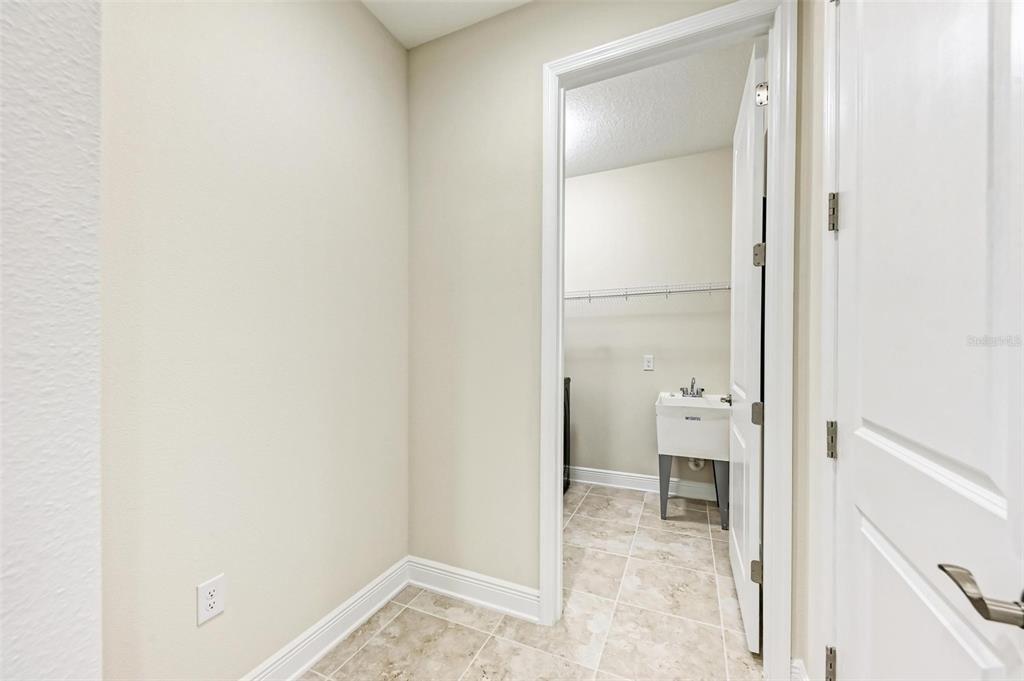 Bridgetown Loop, Venice, FL 34293