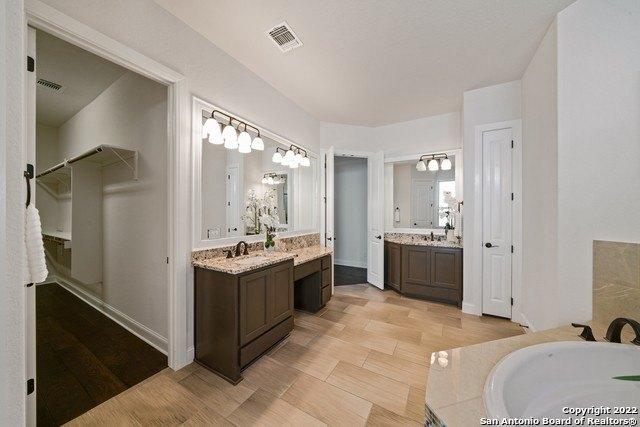 Watch Hl, San Antonio, TX 78257
