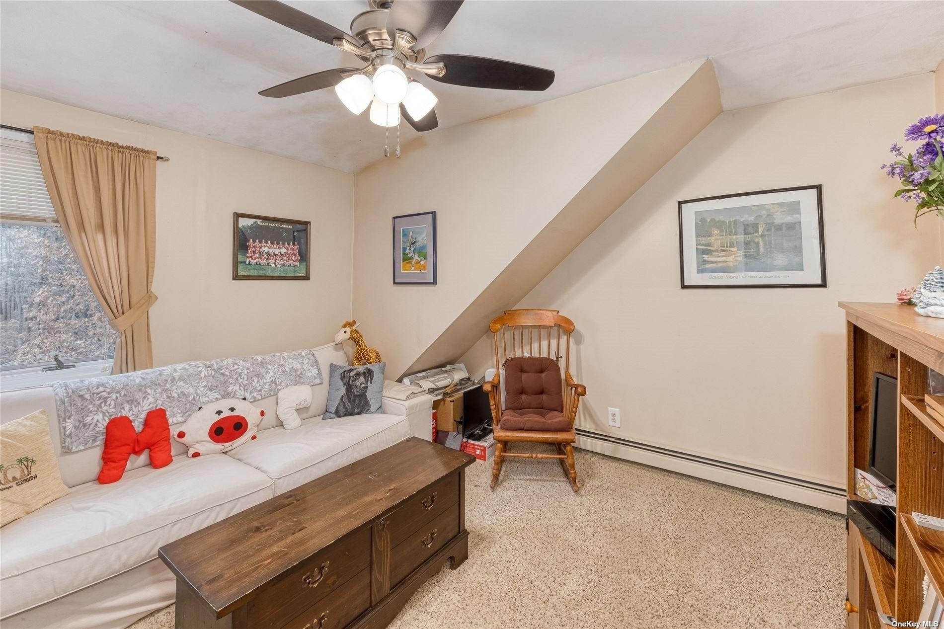 Oakland Ave, Miller Place, NY 11764