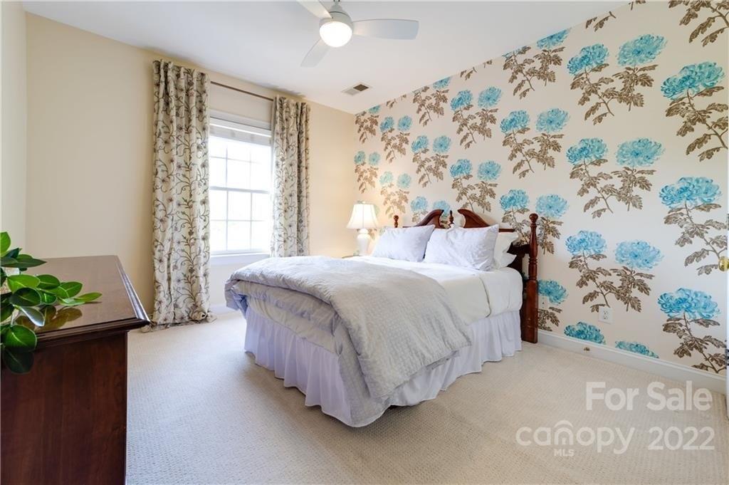 Compton Ct, Charlotte, NC 28270