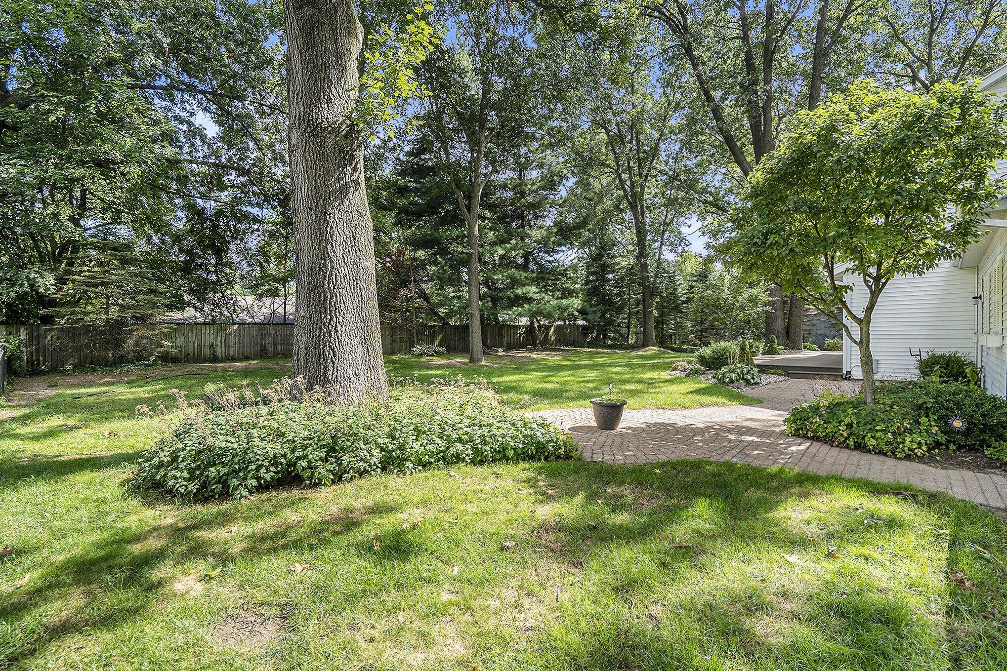 Hidden Forest Rd, Battle Creek, MI 49014